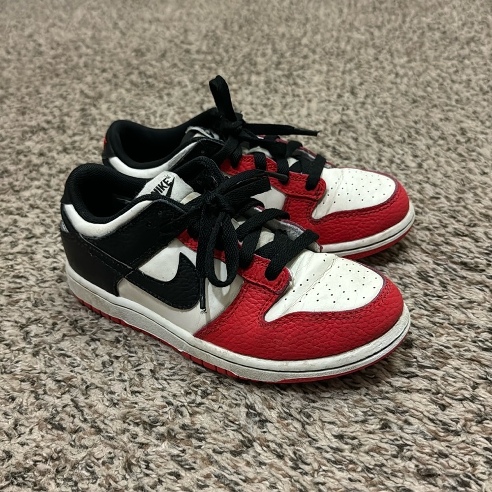 Nike Dunk Low EMB x NBA 75th Anniversary Chicago GS - Size 2Y